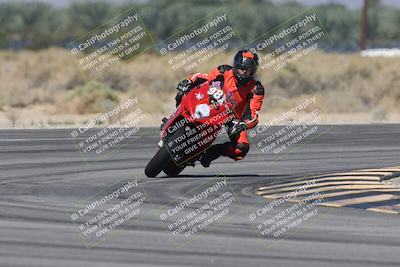 media/Oct-13-2025-Moto Forza (Mon) [[a66d839500]]/3-B Group/Session 3 (Turn 16)/